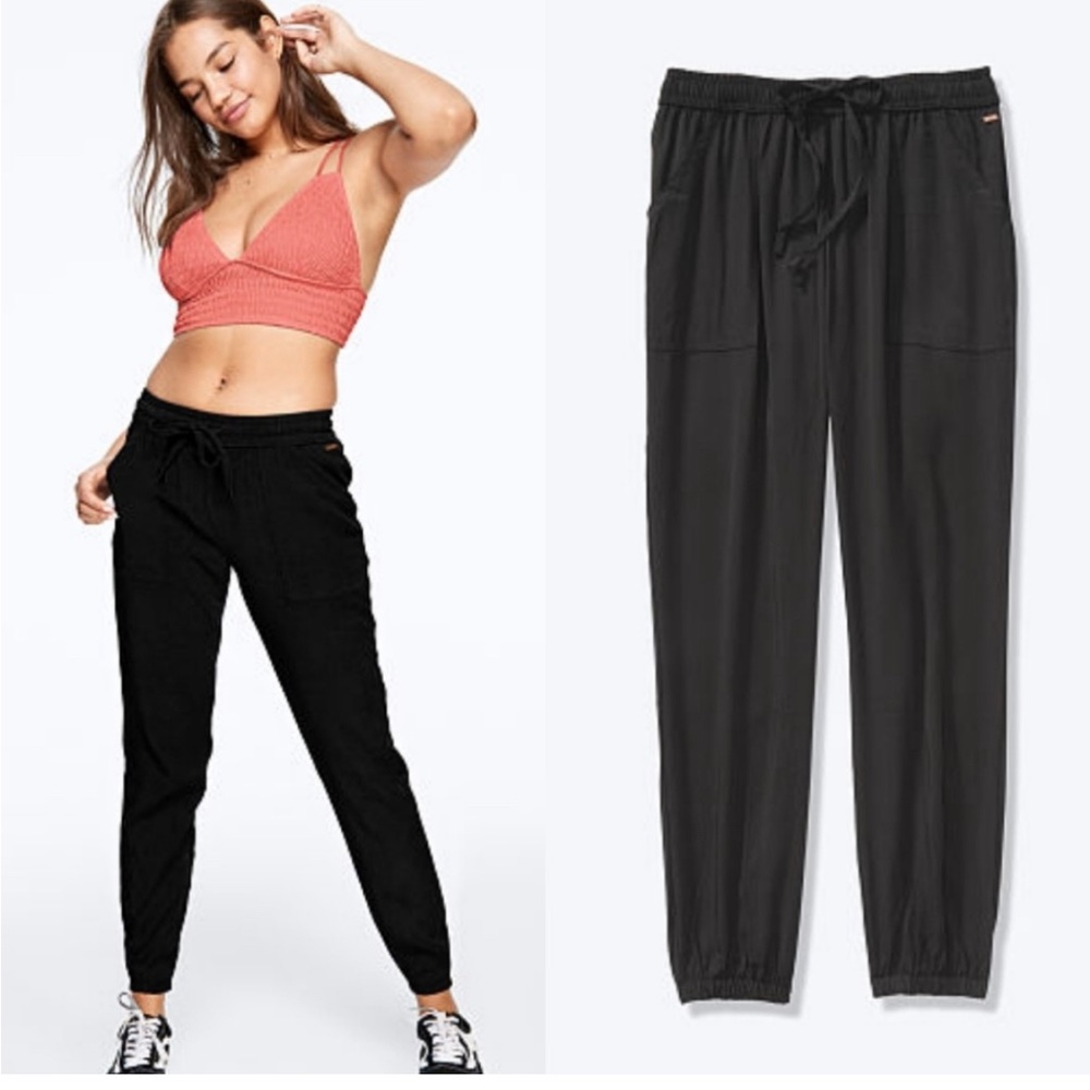 Victoria’s Secret PINK
Easy Joggers Black Size Medium
Like New